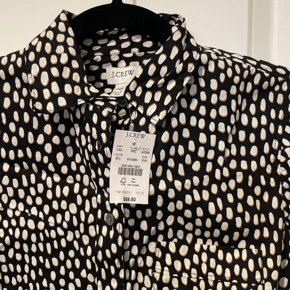 J.Crew button down long sleeve shirt. - Picture 2 of 5